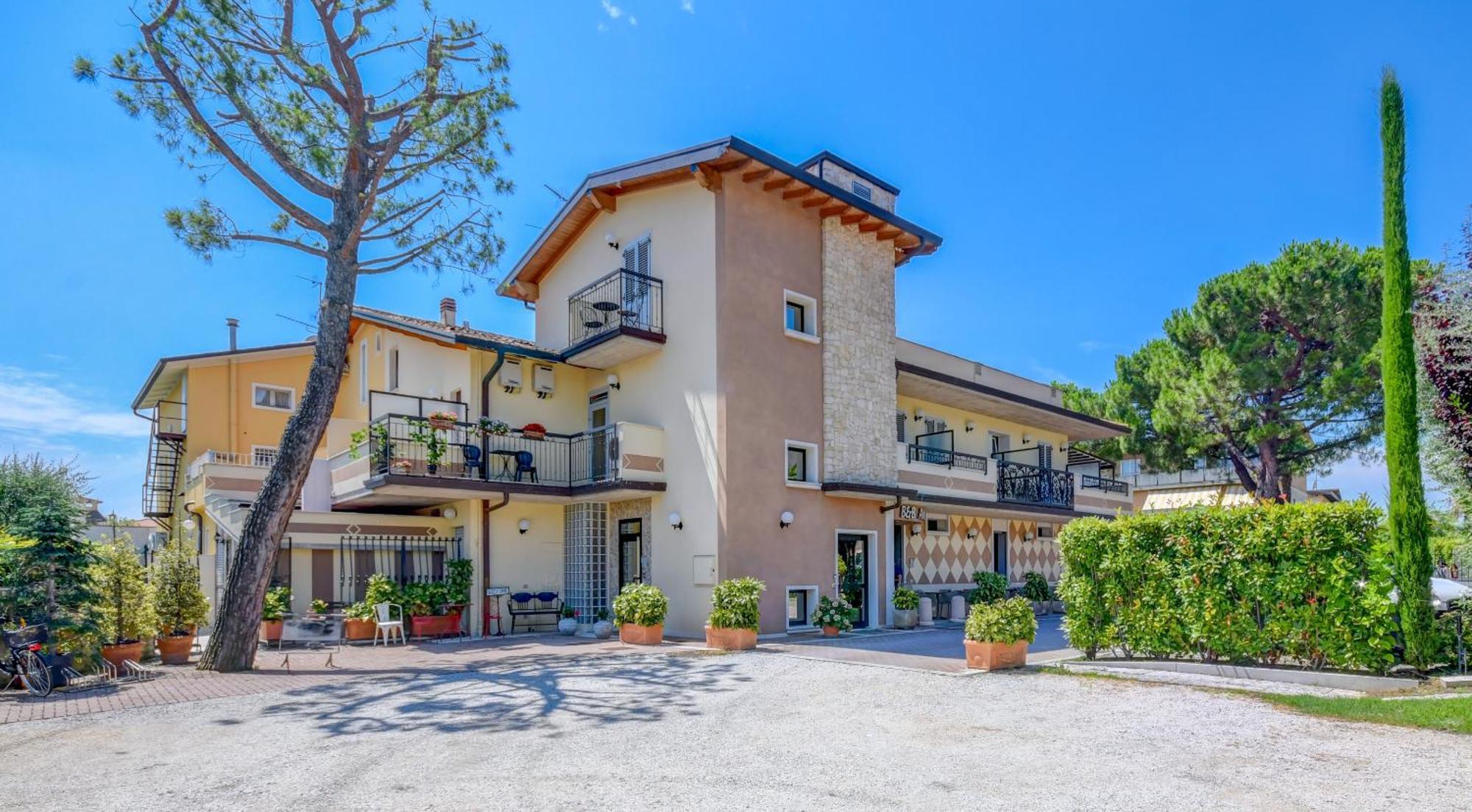 סירמיונה B&B America מראה חיצוני תמונה
