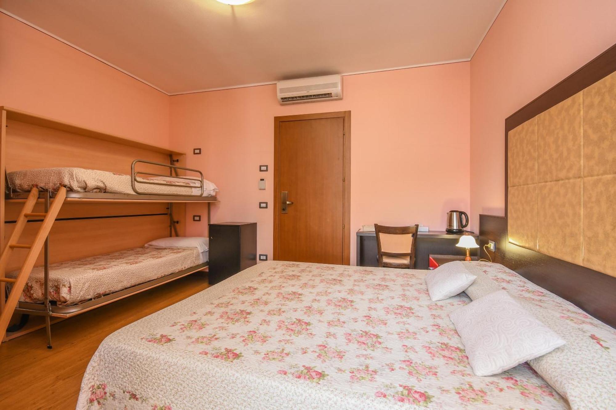 סירמיונה B&B America מראה חיצוני תמונה