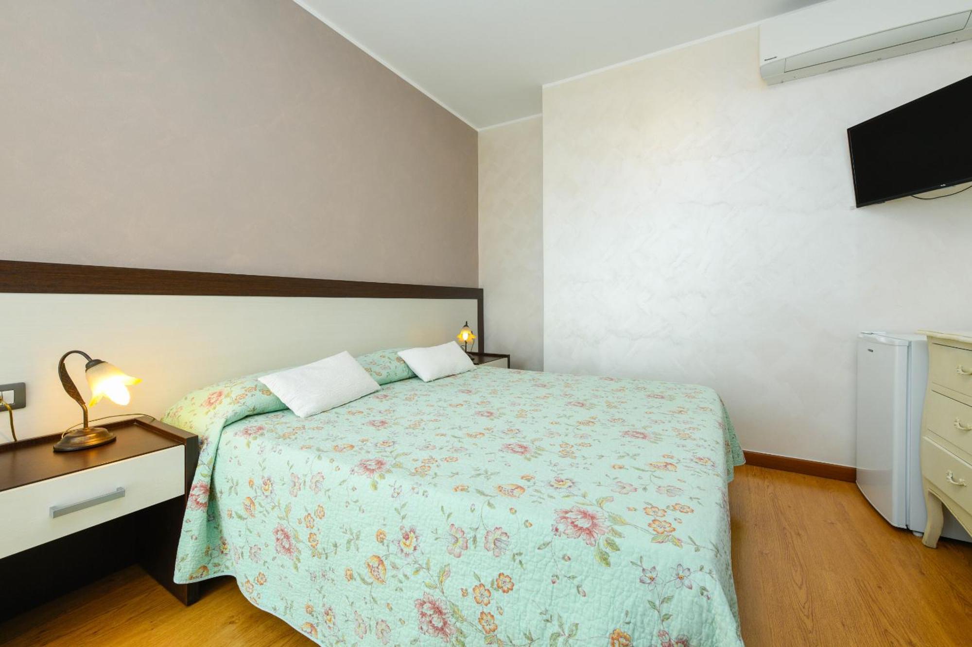סירמיונה B&B America חדר תמונה