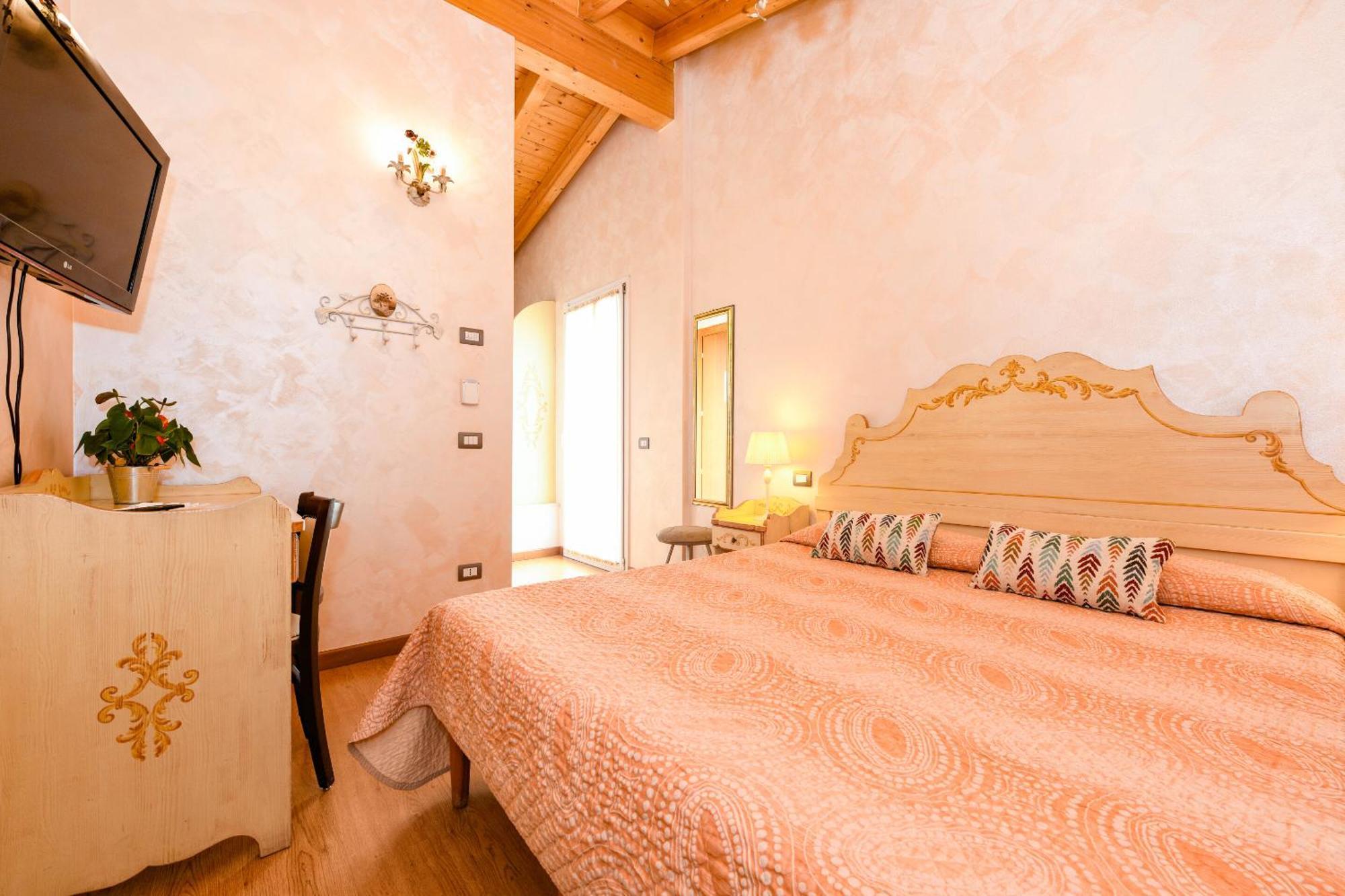 סירמיונה B&B America חדר תמונה